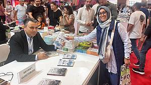 Mehmet Uluğtürkan’ın romanlarına büyük ilgi 