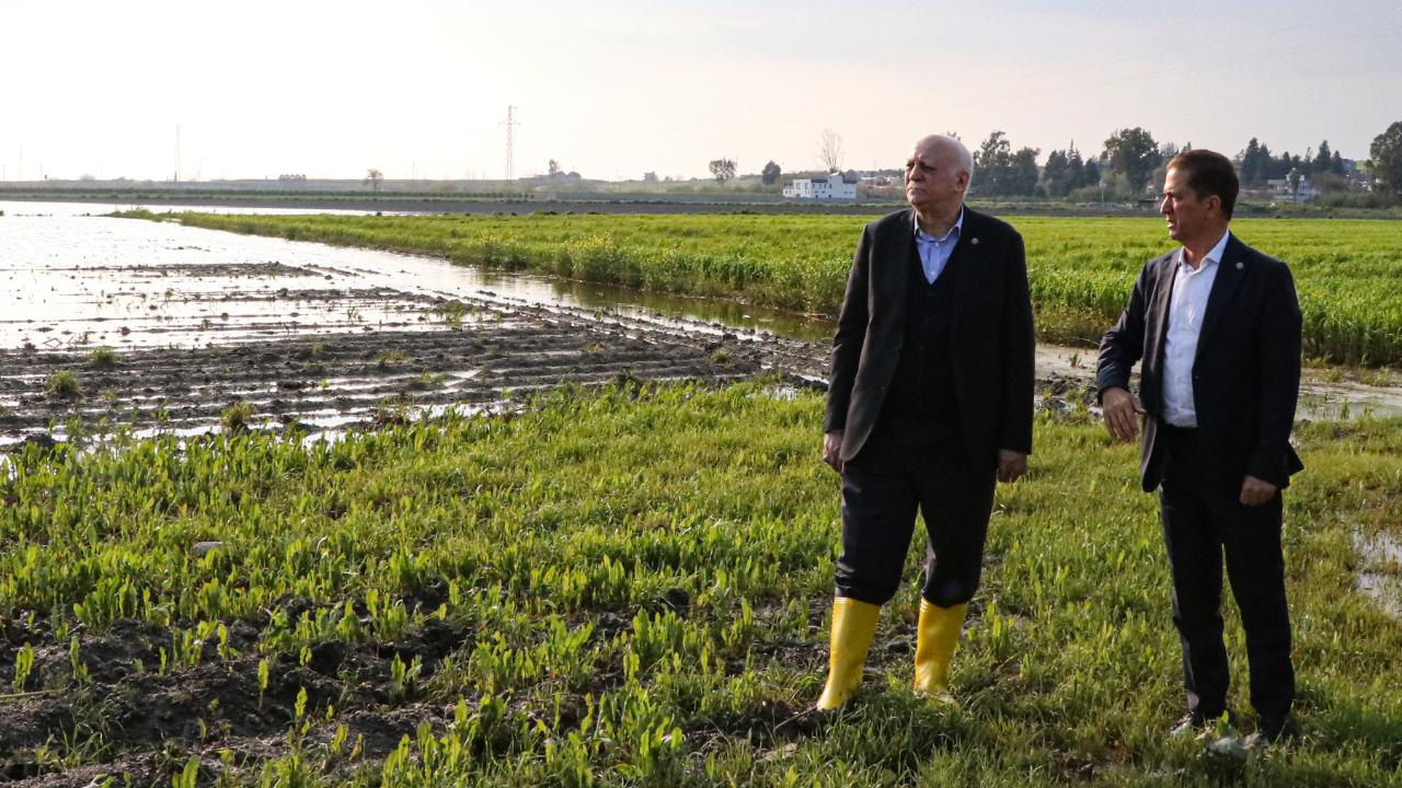 Mağdur çiftçiyi desteklemek zorundayız