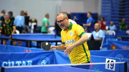 Masa tenisi rüzgârı esti