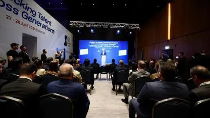 Bakan Işıkhan teslim etti