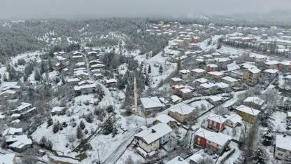 Baharda üşüten manzara